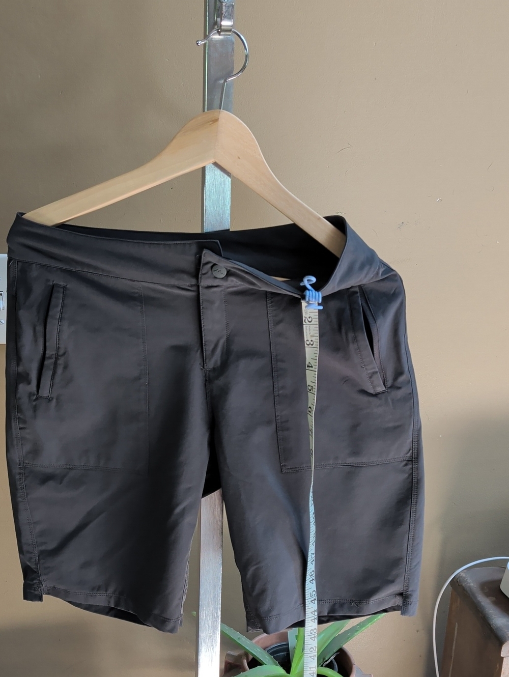 Women's Black Chino Shorts - Tailored Everyday Fit